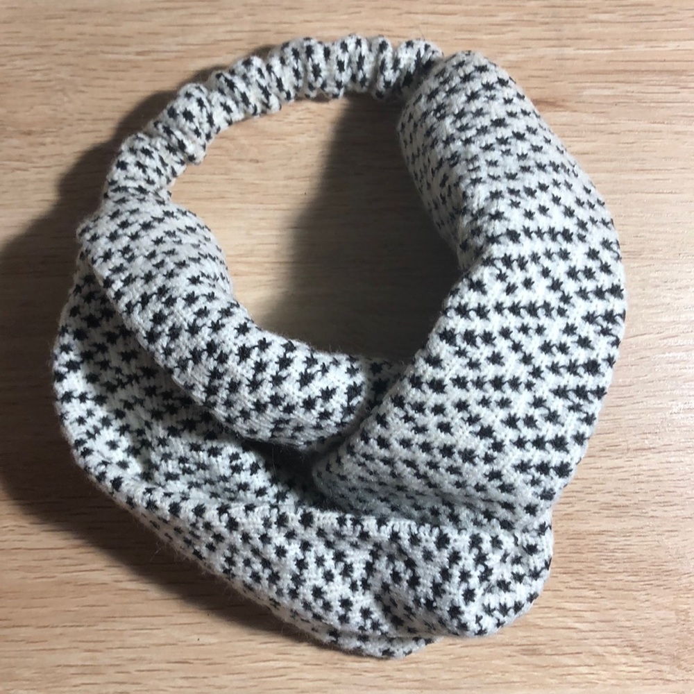 Urban Outfitters Head Warmer